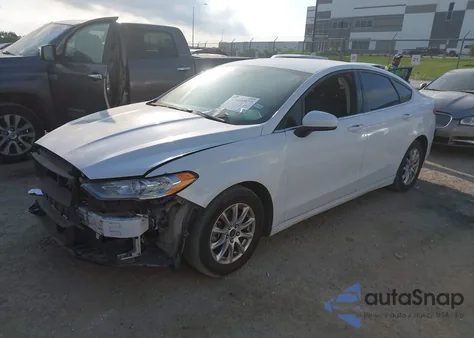 2017 Ford Fusion S из США, поврежденный, VIN 3FA6P0G72HR406744
